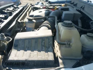 2013 Ford F-250 XL z VIN 1FT7W2B63DEA53794, wystawiony jako IAAI lot #42545429 z przebiegiem 221 399 mil mil oraz . Historia ofert i sprzedaży dostępna na DreamBid. Obrazek 20.