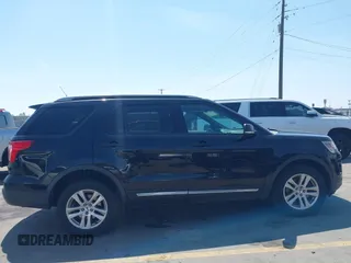 2019 Ford Explorer XLT z VIN 1FM5K8D81KGB26100, wystawiony jako IAAI lot #42074775 z przebiegiem 91 944 mil mil oraz . Historia ofert i sprzedaży dostępna na DreamBid. Obrazek 14.