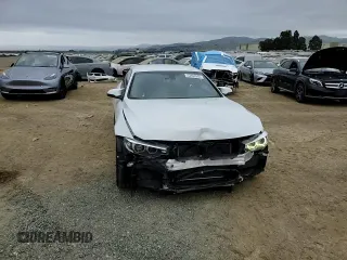 2018 BMW M4 z VIN WBS4Z9C58JEA24372, wystawiony jako Copart lot #53400265 z przebiegiem 75 698 mil mil oraz Szkoda całkowita • Salvage title. Historia ofert i sprzedaży dostępna na DreamBid. Obrazek 10.