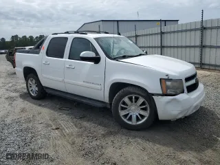 2008 Chevrolet Avalanche LT w/3LT with VIN 3GNEC12028G221064, listed as a Copart auction lot 70198884 with 150,159 mi miles and Salvage Title. Bid and sale history available at carsss.com. Image 4.
