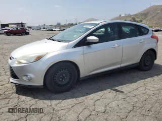 2012 Ford Focus SE with VIN 1FAHP3K21CL146706, listed as a Copart auction lot 55262285 with 137,625 mi miles and Salvage Title. Bid and sale history available at carsss.com. Image 1.