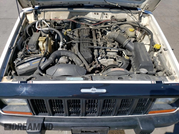 2000 Jeep Cherokee SE with VIN 1J4FF28S7YL257350, listed as a Copart auction lot 62320544 with 197,887 mi miles and Clean Title. Bid and sale history available at carsss.com. Image 12.