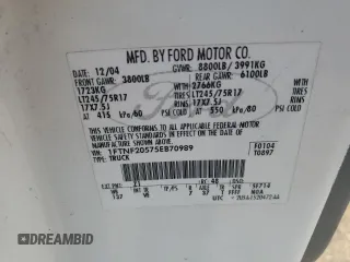 2005 Ford F-250 XL с VIN 1FTNF20575EB70989, выставлен на аукционе Copart как лот 61671485 с пробегом 126 995 миль миль и Чистый • Clean title. История ставок и продаж доступна на DreamBid. Изображение 12.