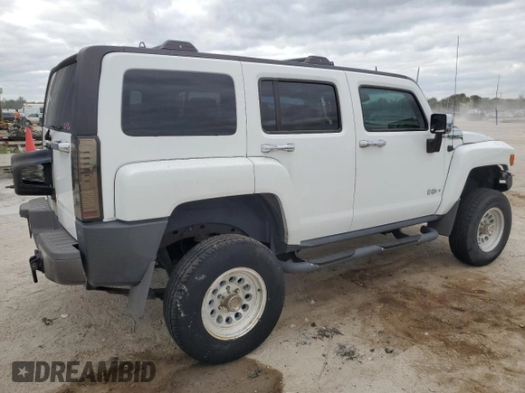 2006 Hummer H3 with VIN 5GTDN136968113134, listed as a Copart auction lot 81031014 with 144,386 mi miles and Salvage Title. Bid and sale history available at carsss.com. Image 3.