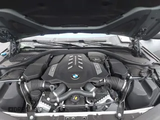 2020 BMW 8 Series M850i with VIN WBAGV8C05LCD67134, listed as a IAAI auction lot 41047470 with 1 mi miles. Bid and sale history available at carsss.com. Image 10.