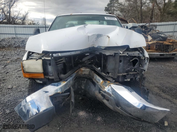 2000 Ford Super Duty F-250 XL with VIN 1FTNX21SXYEA06500, listed as a Copart auction lot 86399554 with 210,274 mi miles and Salvage Title. Bid and sale history available at carsss.com. Image 5.