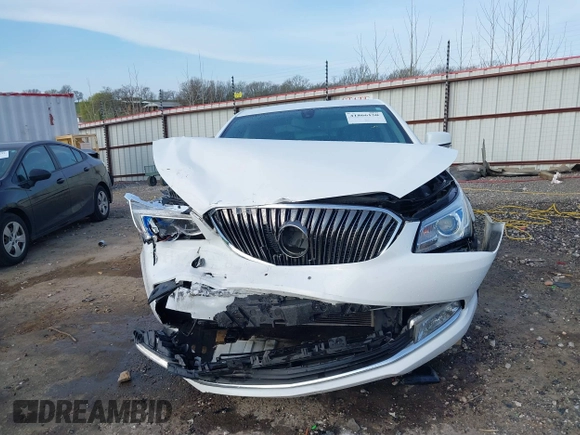 2016 Buick LaCrosse Leather with VIN 1G4GB5G36GF105019, listed as a IAAI auction lot 41866150 with 107,761 mi miles. Bid and sale history available at carsss.com. Image 6.