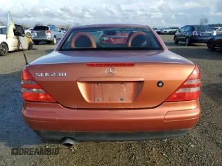 2000 Mercedes-Benz SLK 230 Kompressor с VIN WDBKK47F0YF145180, выставлен на аукционе Copart как лот 86648924 с пробегом 130 460 миль миль и Списание • Salvage title. История ставок и продаж доступна на DreamBid. Изображение 6.