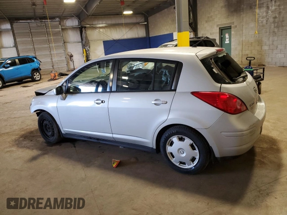 2009 Nissan Versa SL z VIN 3N1BC13E99L372095, wystawiony jako Copart lot #53188755 z przebiegiem 227 475 mil mil oraz Szkoda całkowita • Salvage title. Historia ofert i sprzedaży dostępna na DreamBid. Obrazek 2.