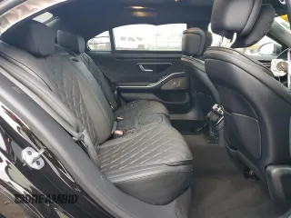 2024 Mercedes-Benz S 580e z VIN W1K6G6KB8RA276723, wystawiony jako Copart lot #86492054 z przebiegiem 5319 mil mil oraz Szkody całkowita. Historia ofert i sprzedaży dostępna na DreamBid. Obrazek 10.