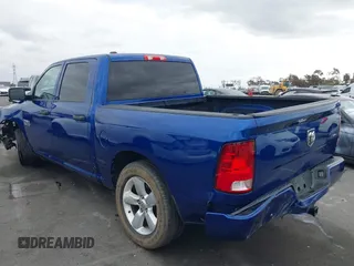 2015 Ram 1500 Express z VIN 1C6RR6KG0FS762887, wystawiony jako IAAI lot #42047359 z przebiegiem 146 963 mil mil oraz . Historia ofert i sprzedaży dostępna na DreamBid. Obrazek 14.