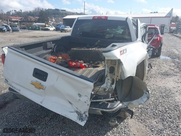 2015 Chevrolet Silverado 1500 LT with VIN 3GCUKREC6FG507279, listed as a IAAI auction lot 41669208 with NaN miles. Bid and sale history available at carsss.com. Image 17.
