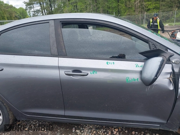 2018 Hyundai Accent SE with VIN 3KPC24A35JE015593, listed as a IAAI auction lot 41973931 with 119,135 mi miles and . Bid and sale history available at carsss.com. Image 13.