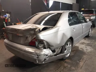 2004 Lexus LS 430 with VIN JTHBN36F640167796, listed as a IAAI auction lot 41888663 with 269,331 mi miles and . Bid and sale history available at DreamBid. Image 4.
