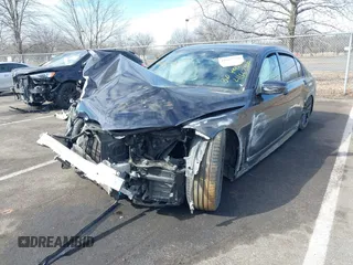 2021 BMW 7 Series 740i z VIN WBA7T2C03MCF58569, wystawiony jako IAAI lot #41662350 z przebiegiem 41 303 mil mil oraz . Historia ofert i sprzedaży dostępna na DreamBid. Obrazek 2.