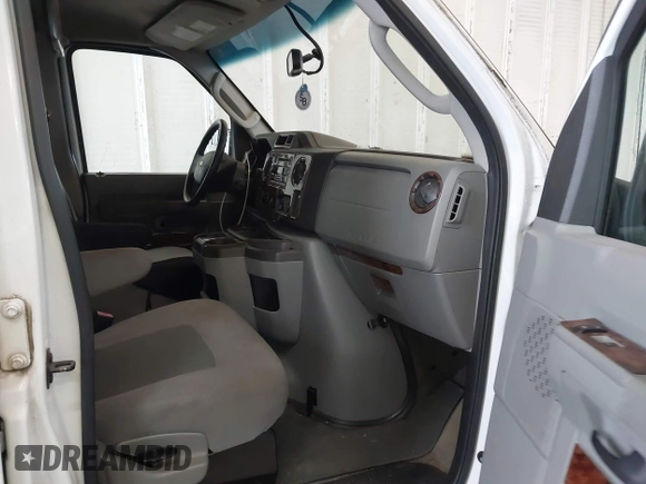 2014 Ford Econoline Passenger XL z VIN 1FBNE3BL9EDB01008, wystawiony jako IAAI lot #42231120 z przebiegiem 255 170 mil mil oraz . Historia ofert i sprzedaży dostępna na DreamBid. Obrazek 5.