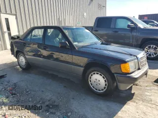 1993 Mercedes-Benz 190 z VIN WDBDA28D1PG007363, wystawiony jako Copart lot #53259095 z przebiegiem 85 393 mil mil oraz Nie do naprawy • Non repairable. Historia ofert i sprzedaży dostępna na DreamBid. Obrazek 4.