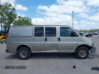 2003 GMC Savana Cargo with VIN 1GTHG35U431146718, listed as a IAAI auction lot 42098826 with 238,502 mi miles. Bid and sale history available at carsss.com. Image 13.