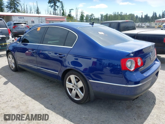 2008 Volkswagen Passat Komfort z VIN WVWAK73C78P083555, wystawiony jako IAAI lot #42354001 z przebiegiem 151 048 mil mil oraz . Historia ofert i sprzedaży dostępna na DreamBid. Obrazek 3.