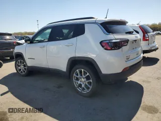 2022 Jeep Compass Latitude Lux с VIN 3C4NJDFB0NT113878, выставлен на аукционе Copart как лот 53637315 с пробегом Не указан миль и Списание • Salvage title. История ставок и продаж доступна на DreamBid. Изображение 2.