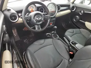 2011 MINI Hardtop S with VIN WMWSV3C53BTY15519, listed as a Copart auction lot 50960105 with 117,612 mi miles and Clean Title. Bid and sale history available at DreamBid. Image 8.