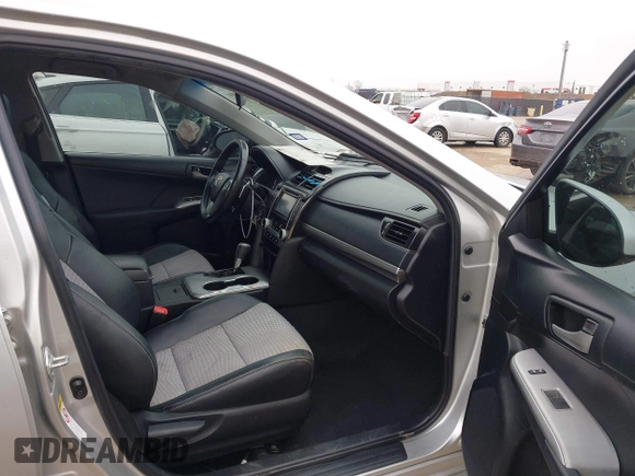 2012 Toyota Camry L with VIN 4T1BF1FKXCU060723, listed as a IAAI auction lot 41699365 with 211,767 mi miles. Bid and sale history available at carsss.com. Image 5.