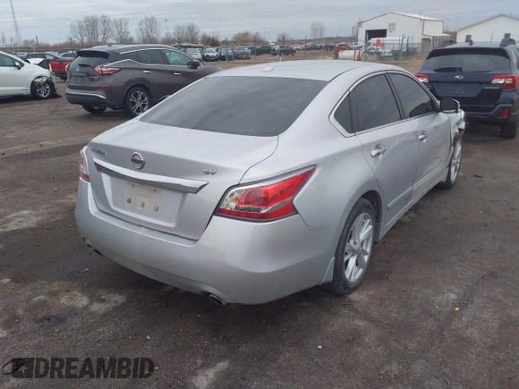 2015 Nissan Altima S with VIN 1N4AL3APXFC472289, listed as a IAAI auction lot 41748680 with 125,533 mi miles and . Bid and sale history available at DreamBid. Image 4.