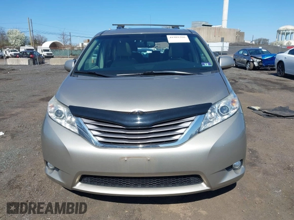 2017 Toyota Sienna XLE Auto Access Seat with VIN 5TDYZ3DC4HS862189, listed as a IAAI auction lot 41989366 with 58,879 mi miles. Bid and sale history available at carsss.com. Image 12.