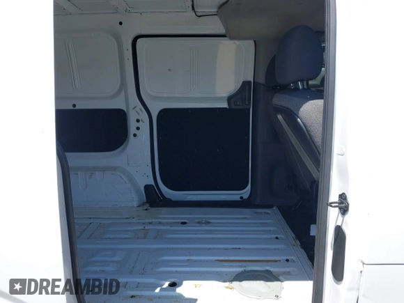 2015 Chevrolet City Express Cargo LS z VIN 3N63M0YN0FK723699, wystawiony jako IAAI lot #42278245 z przebiegiem 61 906 mil mil oraz . Historia ofert i sprzedaży dostępna na DreamBid. Obrazek 8.
