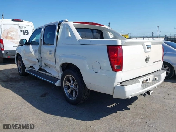 2002 Cadillac Escalade EXT with VIN 3GYEK63N02G286631, listed as a IAAI auction lot 41762781 with 151002 miles. Bid and sale history available at carsss.com. Image 3.