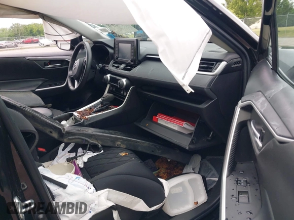 2022 Toyota RAV4 XLE with VIN 2T3P1RFVXNC259957, listed as a IAAI auction lot 42601471 with 39,696 mi miles and . Bid and sale history available at DreamBid. Image 5.