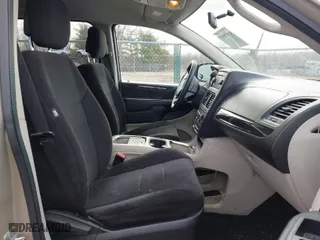 2014 Dodge Grand Caravan SXT 30th Anniversary with VIN 2C4RDGCG5ER122654, listed as a IAAI auction lot 41878917 with 110,418 mi miles. Bid and sale history available at carsss.com. Image 5.
