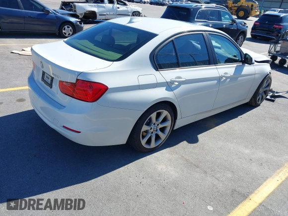 2014 BMW 3 Series 320i with VIN WBA3B1C50EK135458, listed as a IAAI auction lot 41631722 with 1 mi miles. Bid and sale history available at carsss.com. Image 4.
