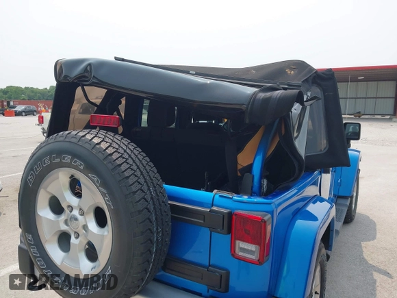 2015 Jeep Wrangler Unlimited Altitude с VIN 1C4HJWEG3FL528051, выставлен на аукционе IAAI как лот 42388844 с пробегом 87 596 миль миль и . История ставок и продаж доступна на DreamBid. Изображение 6.