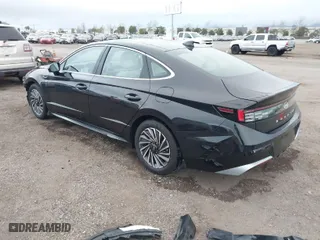 2024 Hyundai Sonata Hybrid Limited with VIN KMHL54JJ9RA088028, listed as a IAAI auction lot 41522968 with 8,294 mi miles. Bid and sale history available at carsss.com. Image 3.