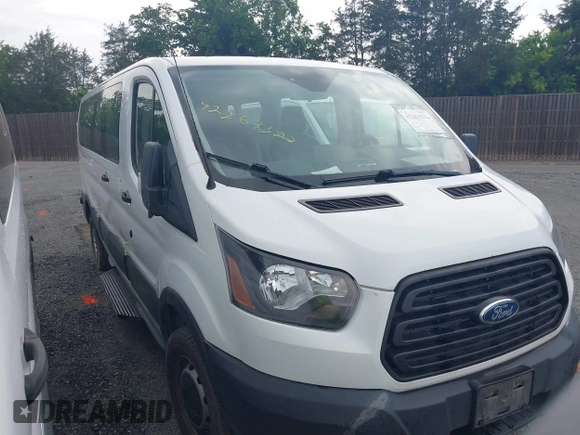 2019 Ford Transit Passenger XL z VIN 1FBZX2ZM8KKA34929, wystawiony jako IAAI lot #42263522 z przebiegiem 376 862 mil mil oraz . Historia ofert i sprzedaży dostępna na DreamBid. Obrazek 1.