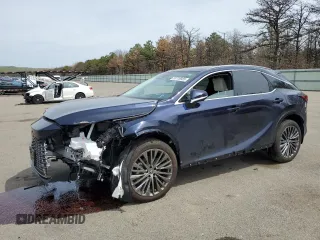 2024 Lexus RX 450h+ Luxury z VIN JTJCJMGA5R2022672, wystawiony jako Copart lot #53726055 z przebiegiem 3 963 mil mil oraz Szkoda całkowita • Salvage title. Historia ofert i sprzedaży dostępna na DreamBid. Obrazek 1.