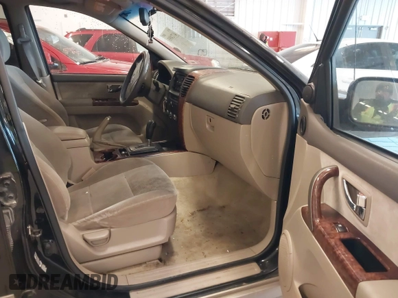 2005 Kia Sorento LX z VIN KNDJC733755447560, wystawiony jako IAAI lot #41724093 z przebiegiem 145 599 mil mil oraz . Historia ofert i sprzedaży dostępna na DreamBid. Obrazek 5.