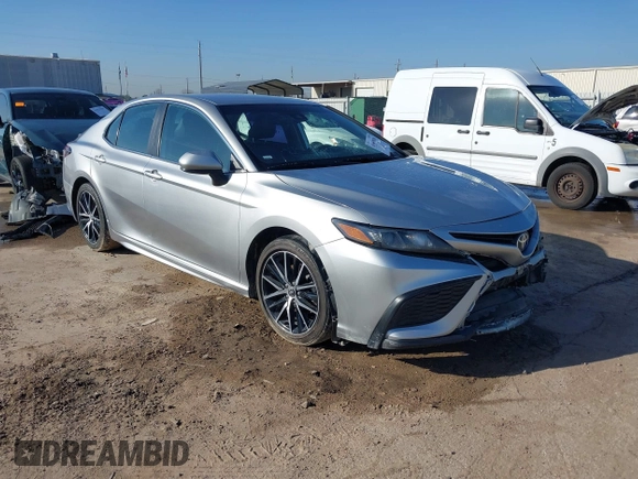2021 Toyota Camry SE Nightshade with VIN 4T1G11AK7MU414517, listed as a IAAI auction lot 41669936 with 153,580 mi miles. Bid and sale history available at carsss.com. Image 1.