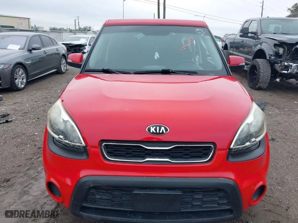 2013 Kia Soul ! with VIN KNDJT2A66D7577087, listed as a IAAI auction lot 41401712 with NaN miles. Bid and sale history available at carsss.com. Image 13.