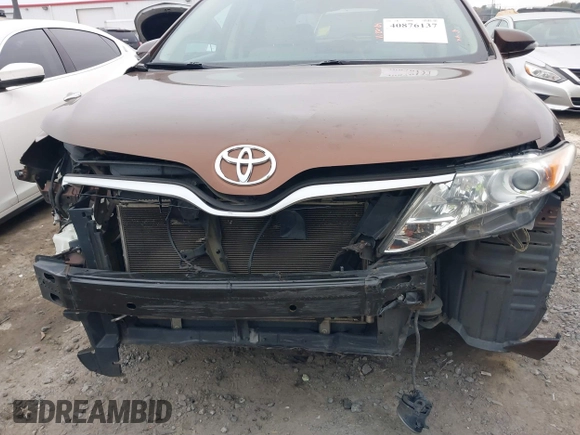 2013 Toyota Venza LE with VIN 4T3BA3BB6DU035570, listed as a IAAI auction lot 40876137 with 176,446 mi miles. Bid and sale history available at carsss.com. Image 6.