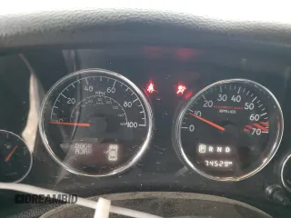 2015 Jeep Wrangler Unlimited Rubicon Hard Rock z VIN 1C4HJWFG8FL681796, wystawiony jako Copart lot #56391915 z przebiegiem 74 529 mil mil oraz Szkoda całkowita • Salvage title. Historia ofert i sprzedaży dostępna na DreamBid. Obrazek 9.