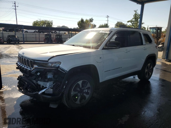2025 Jeep Grand Cherokee z VIN 1C4RJYB69S8700608, wystawiony jako Copart lot #64587425 z przebiegiem 6 289 mil mil oraz Czysty tytuł • Clean title. Historia ofert i sprzedaży dostępna na DreamBid. Obrazek 1.