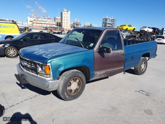 1998 Chevrolet C/K 1500 with VIN 1GCEC14W2WZ151699, listed as a Copart auction lot 81501904 with 246,372 mi miles and Salvage Title. Bid and sale history available at carsss.com. Image 1.