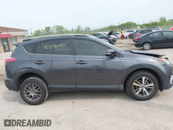2018 Toyota RAV4 XLE с VIN JTMWFREV2JD112875, выставлен на аукционе IAAI как лот 42396084 с пробегом 108 040 миль миль и . История ставок и продаж доступна на DreamBid. Изображение 13.
