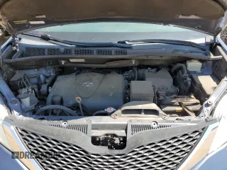 2017 Toyota Sienna XLE with VIN 5TDDZ3DC8HS168698, listed as a Copart auction lot 58201365 with 239,260 mi miles and Salvage title. Bid and sale history available at DreamBid. Image 12.