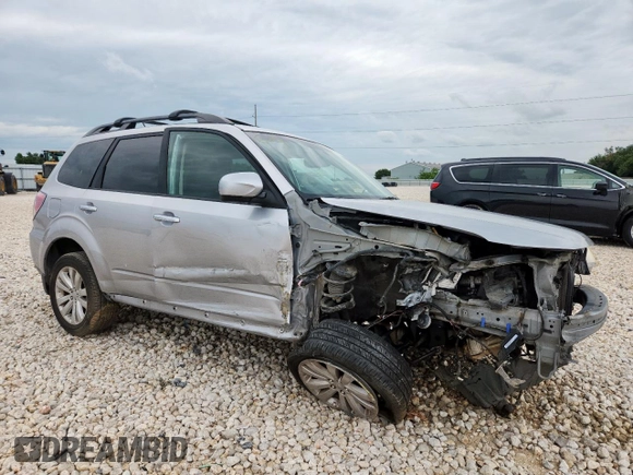 2013 Subaru Forester X Premium with VIN JF2SHADC9DH417640, listed as a Copart auction lot 60470115 with 177,405 mi miles and Salvage title. Bid and sale history available at DreamBid. Image 4.