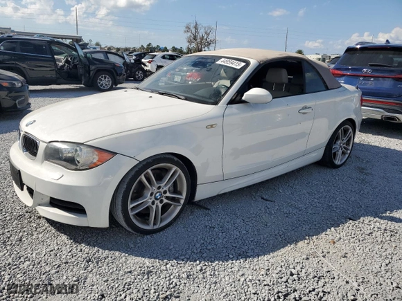 2009 BMW 1 Series 135i with VIN WBAUN93519VK41139, listed as a Copart auction lot 44959415 with 70,895 mi miles and Salvage Title. Bid and sale history available at carsss.com. Image 1.