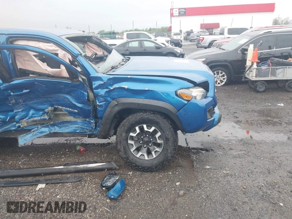 2017 Toyota Tacoma SR5 with VIN 5TFCZ5AN5HX104657, listed as a IAAI auction lot 41937797 with 116,320 mi miles and . Bid and sale history available at carsss.com. Image 17.