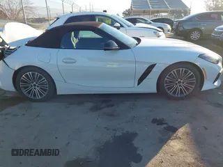 2023 BMW Z4 sDrive30i with VIN WBAHF3C00PWY17214, listed as a IAAI auction lot 41289705 with 3,412 mi miles. Bid and sale history available at carsss.com. Image 13.
